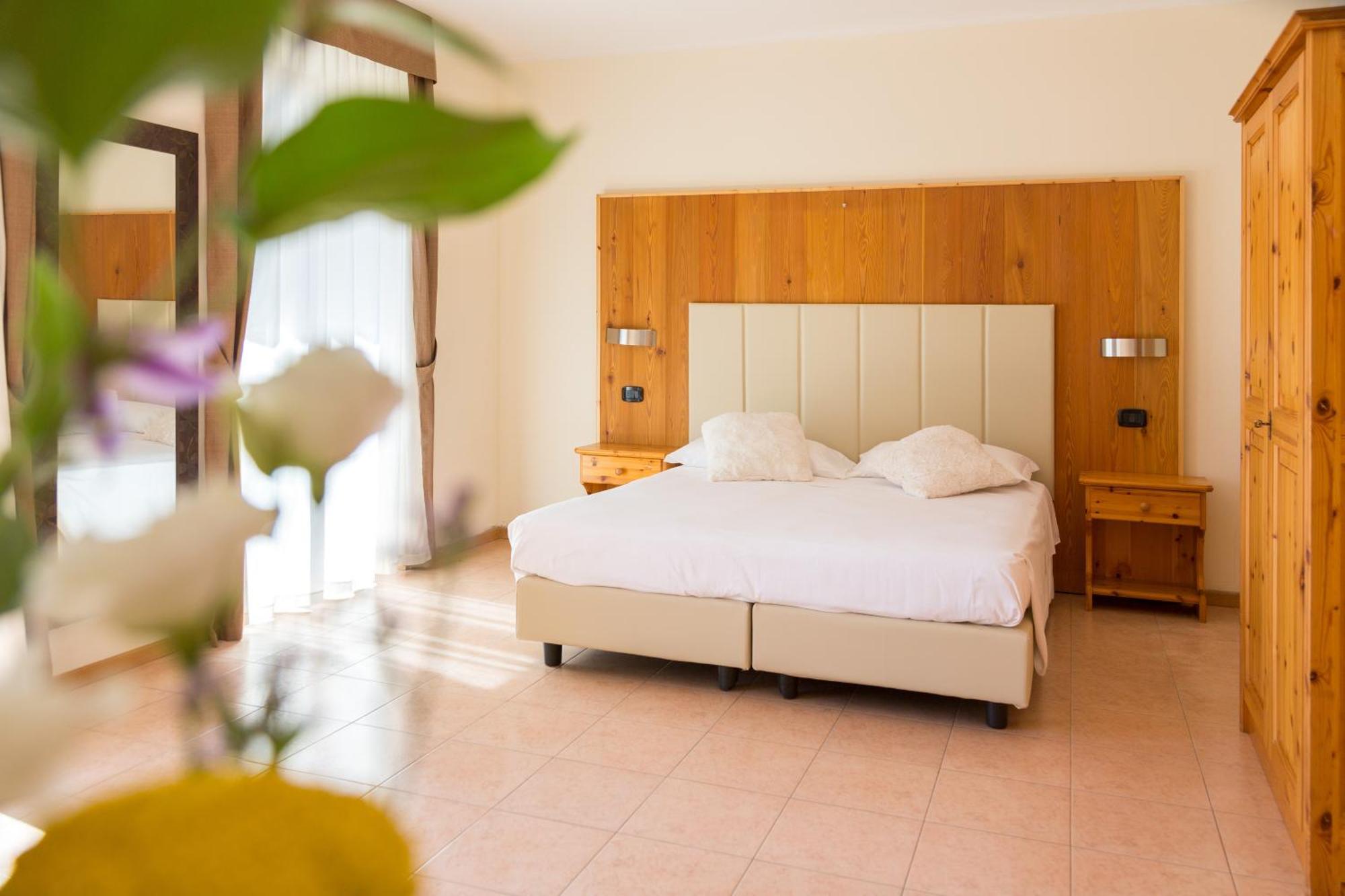 Villa Agritur Eden Marone Riva del Garda Exterior foto