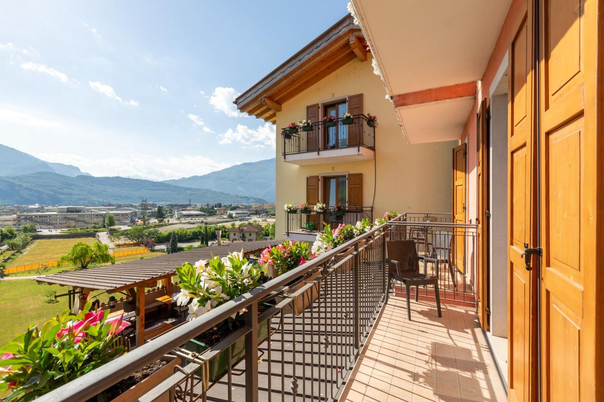 Villa Agritur Eden Marone Riva del Garda Exterior foto